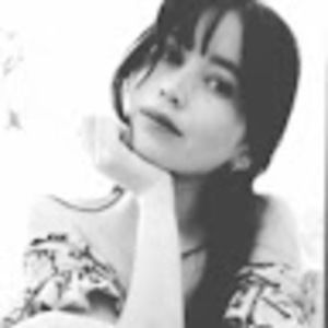 Meet your Posher, Daniela